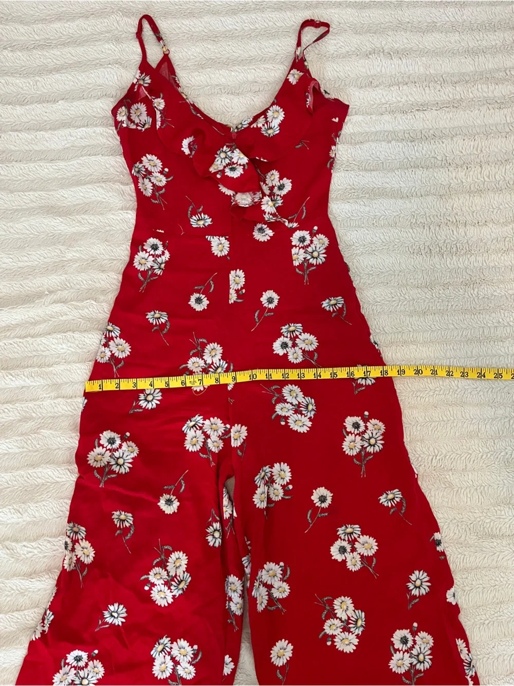 H&M bold red
